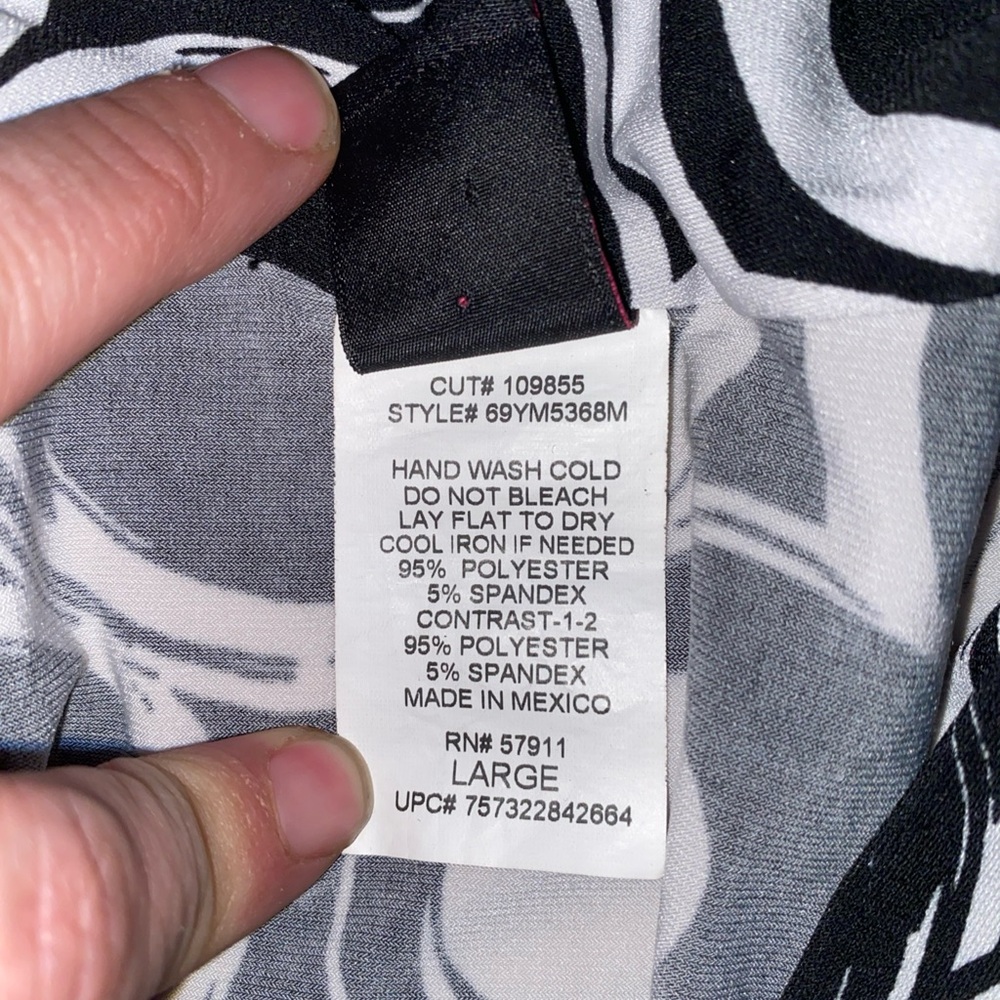 Wrapper Dress Size Large - Picture 4 of 5